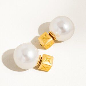 18K Gold Classic Large Pearl Studs